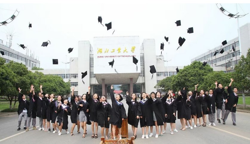 中国、大学生の4割超が「卒業=失業」に