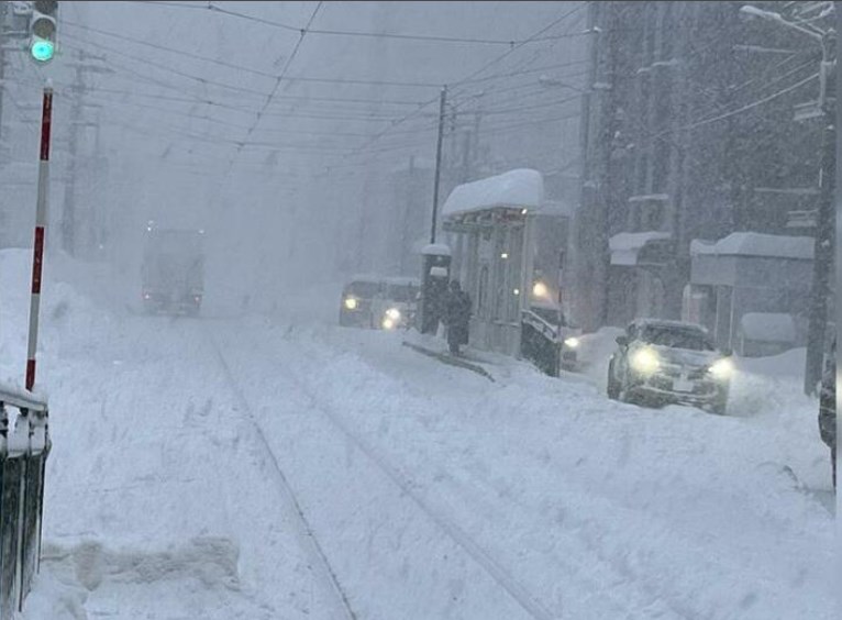 札幌市に大雪警報　午前７時までの24時間に26センチの降雪を観測　今季初めて積雪90センチを超える