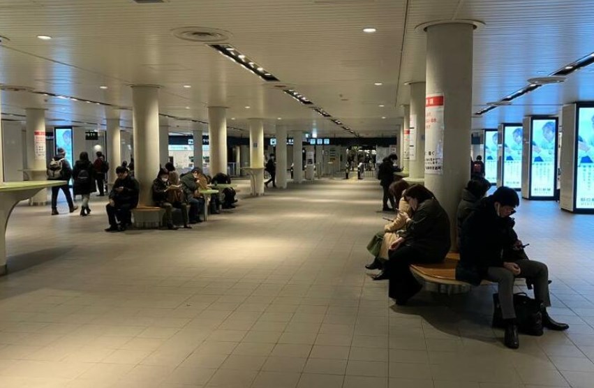 【北海道】「10代の20～30人が駅員にからんでいる」地下鉄「大通駅」の広場で、駅員を突き飛ばす…去年、飲酒や喫煙で一時閉鎖の現場、その場で逮捕の10代の男「間違いない」