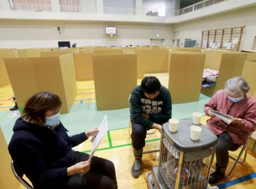 避難所｢男性も炊事して｣