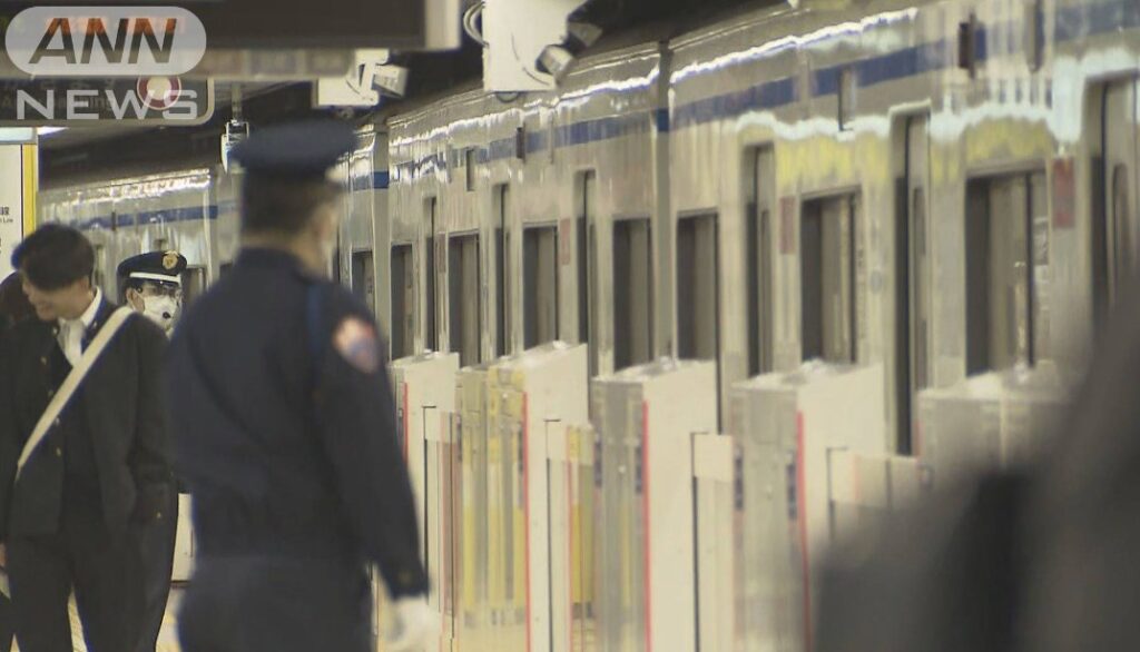 維新議員「電車の中で電話しちゃいけないのはおかしい。小声で短時間の通話だったらOKにして」