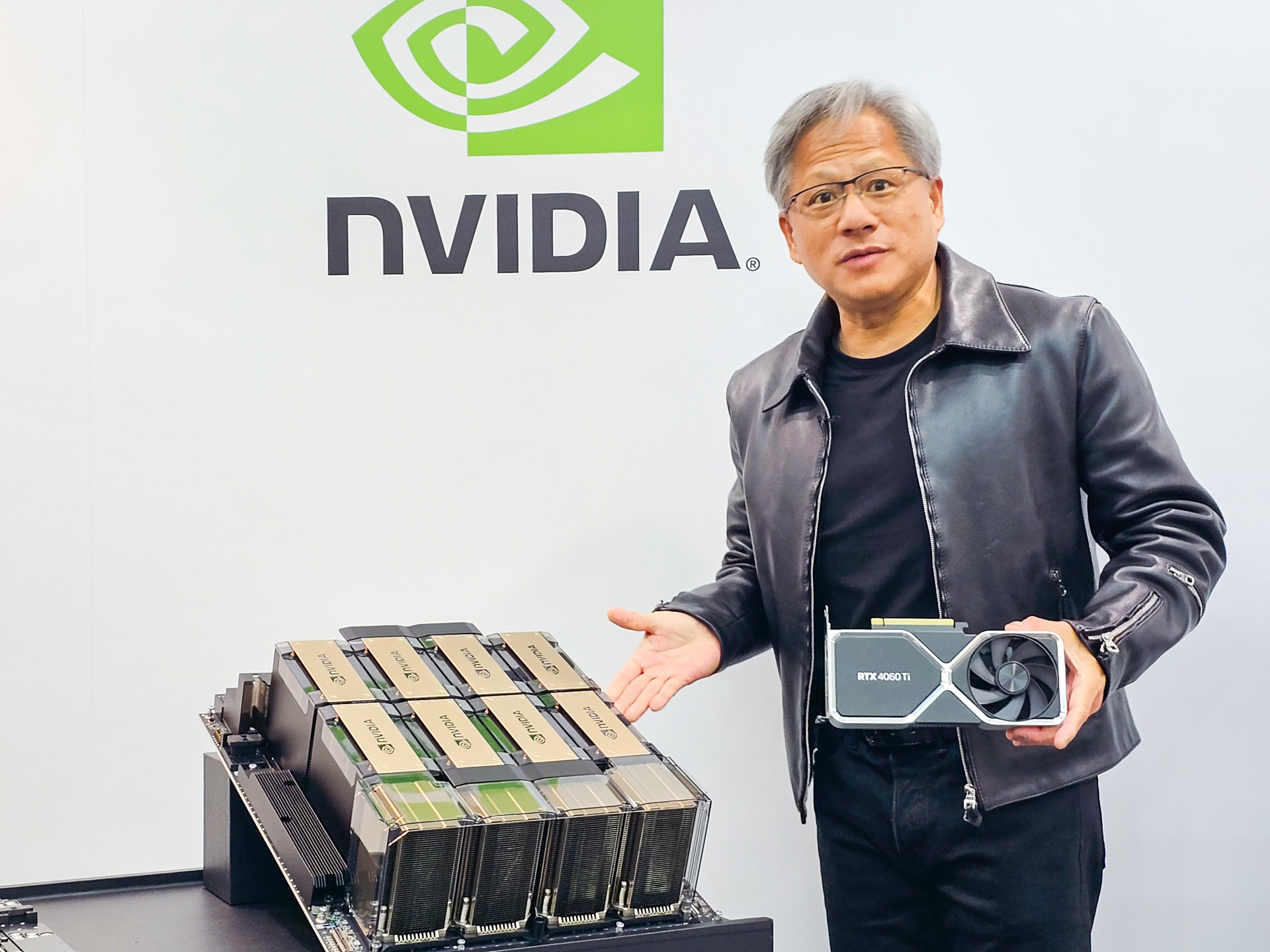 NVIDIA時価総額275兆円　アルファベット超え、世界4位