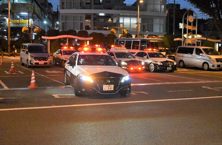 【埼玉】パトカー追跡中の車事故　１０～２０代３人死傷