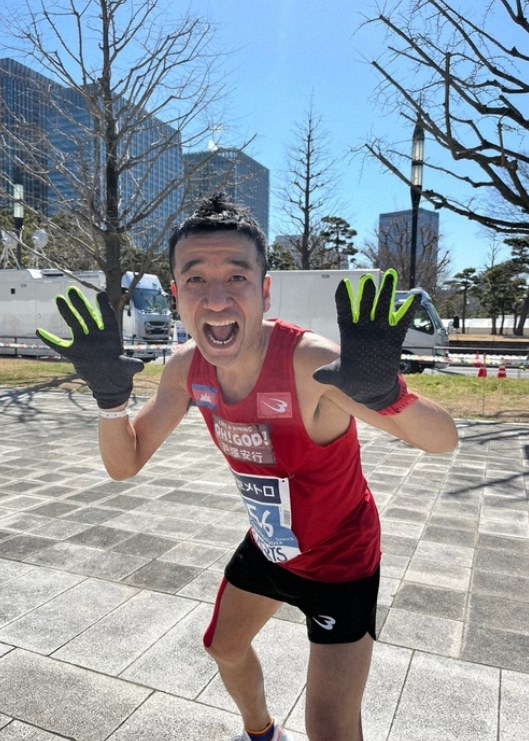 東京マラソン　猫ひろしが2時間29分29秒の芸能人最速でゴール「うるう年にこんなタイム出た」