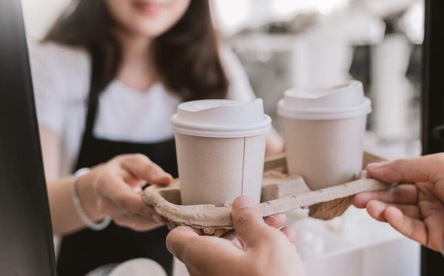 女「彼氏がスタバで『普通のコーヒー』を飲んでてドン引き。何しにスタバ来てんの？」